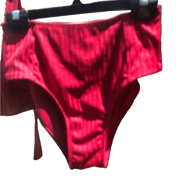 Xhiliration 2 piece high waisted 1960s bathing suit style - Picture 5 of 13